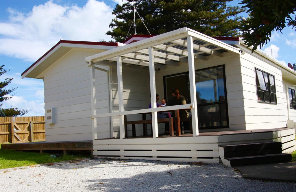 Waikanae Beach Top 10 Holiday Park Gisborne Esterno foto