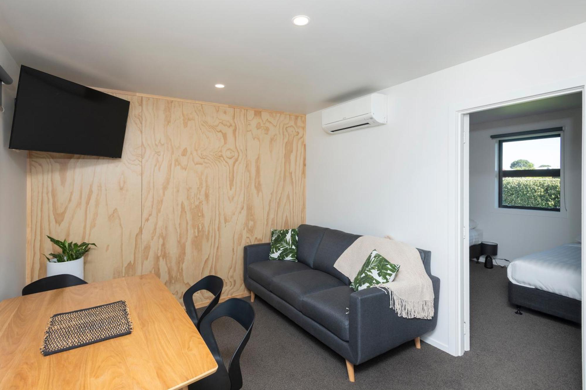 Waikanae Beach Top 10 Holiday Park Gisborne Esterno foto