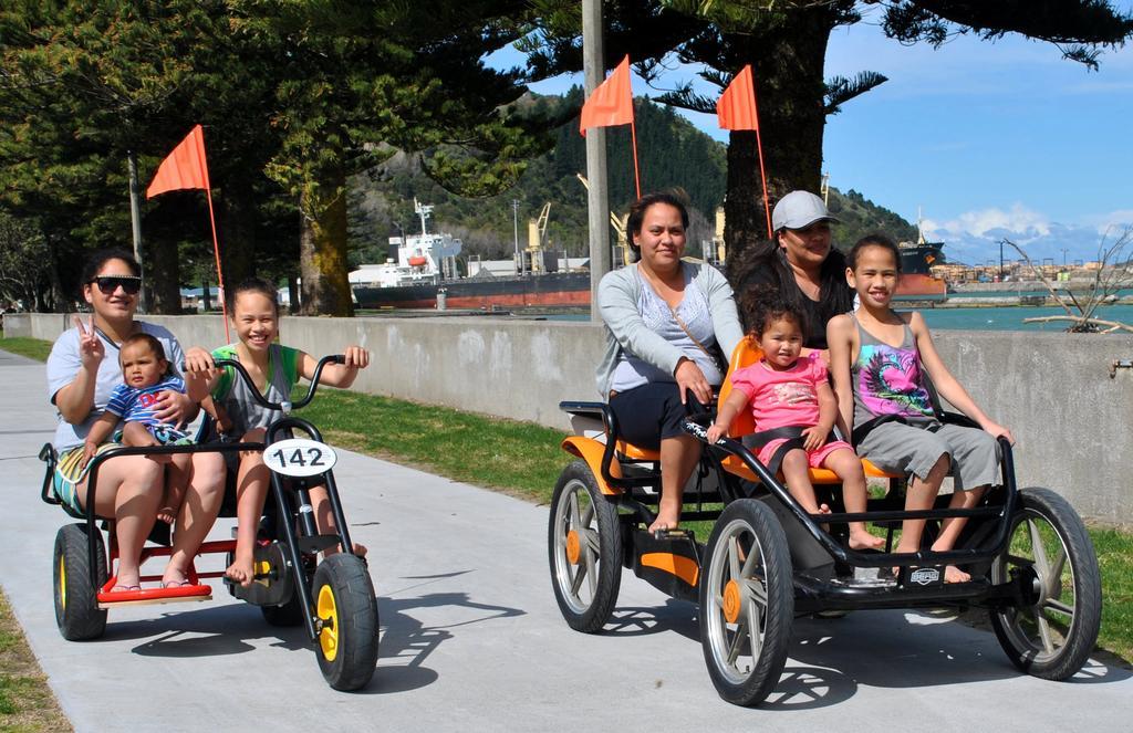 Waikanae Beach Top 10 Holiday Park Gisborne Esterno foto